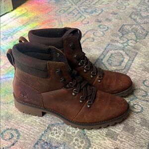 BNWOT Brown Leather Timberland Lace Up Boots for Women